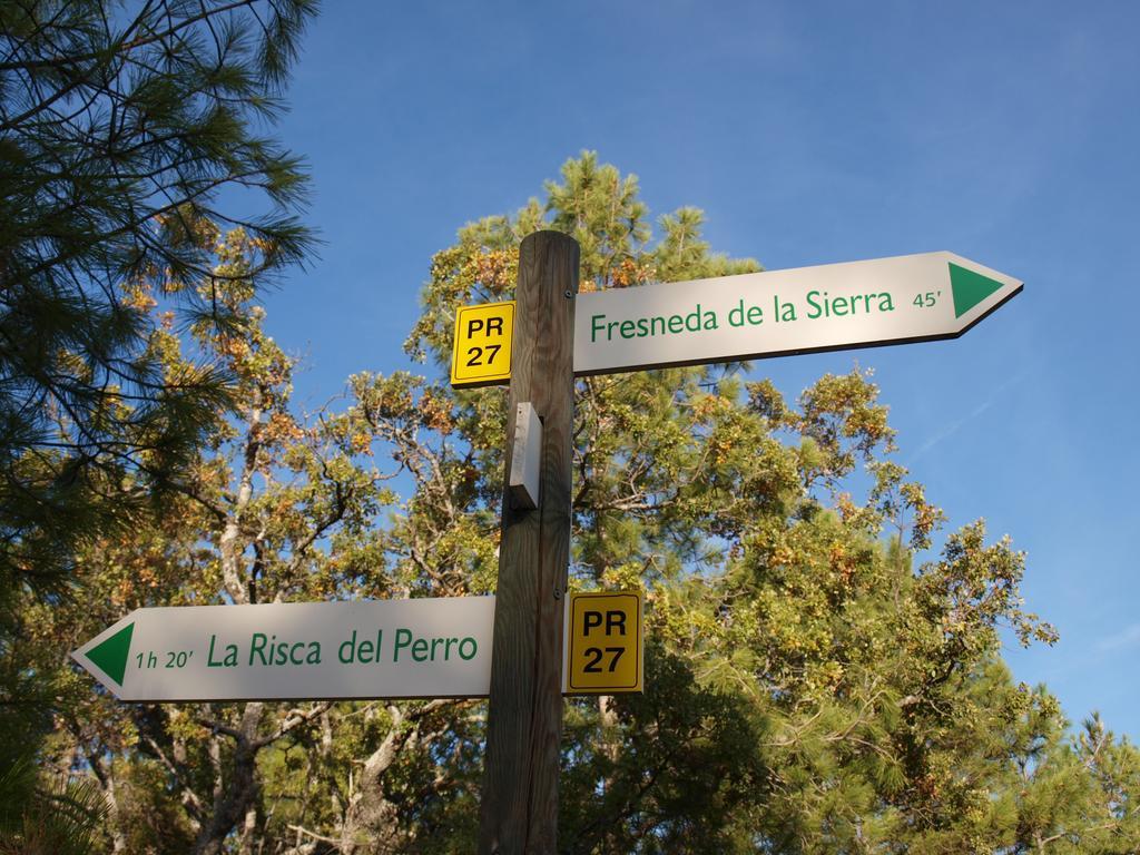 Гостьовий будинок Alojamiento Turistico "El Torreon" Fresneda de la Sierra Екстер'єр фото